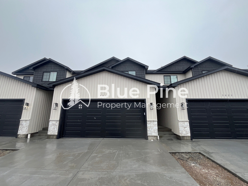 Ammon Townhome: 3015 Kealoha Court