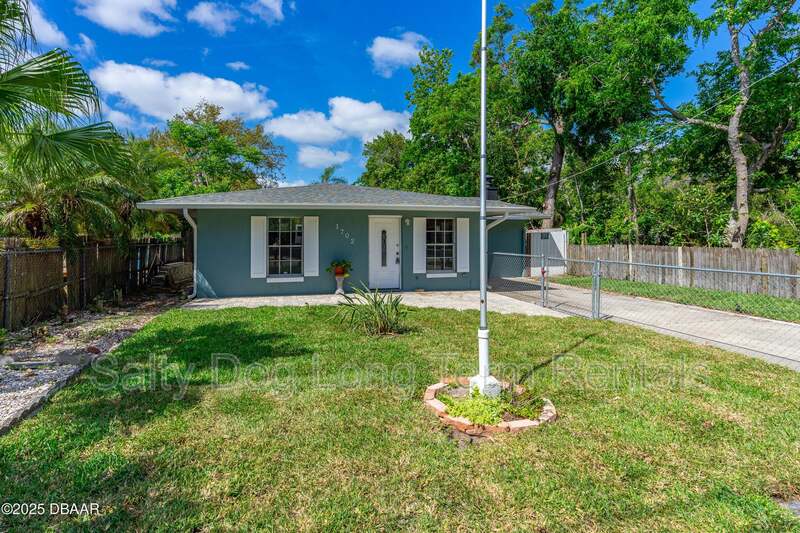 Ormond Beach House: 1702 Carolina Avenue