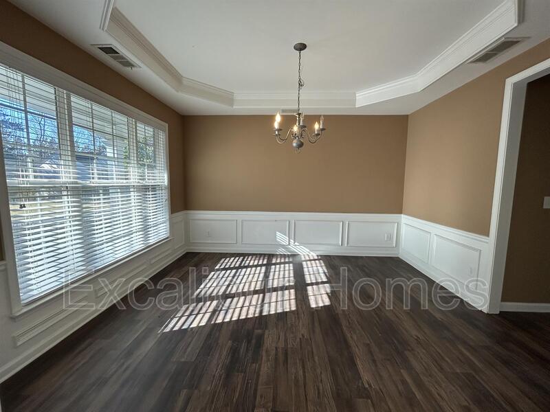 Cumming House: 3760 Elder Field Ln