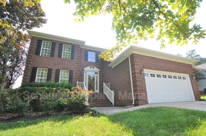 Apex House: 2307 Fordcrest Dr