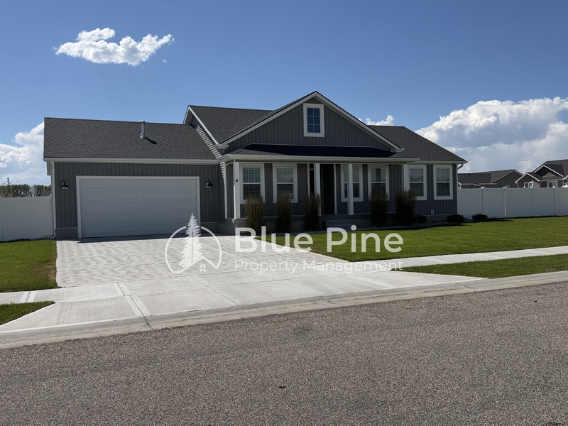 Ammon House: 4331 Catalina Avenue