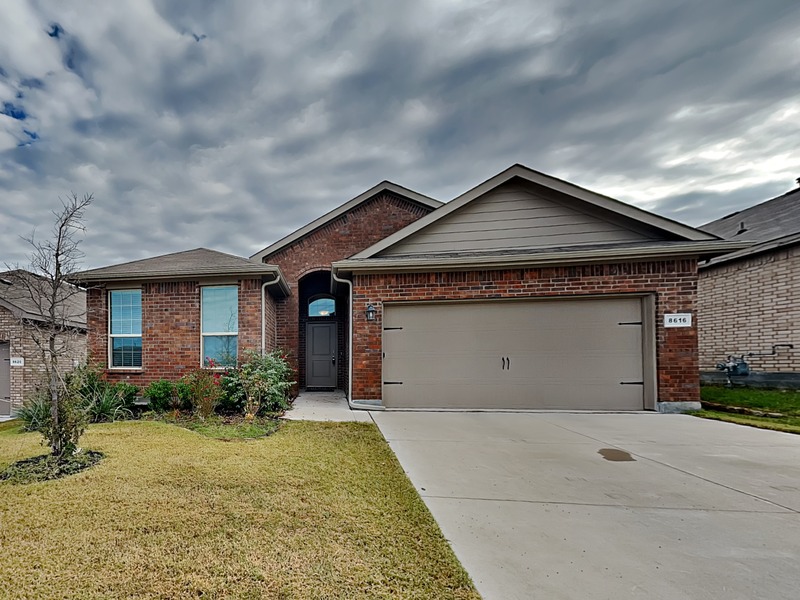 Fort Worth House: 8616 Caldera Ln
