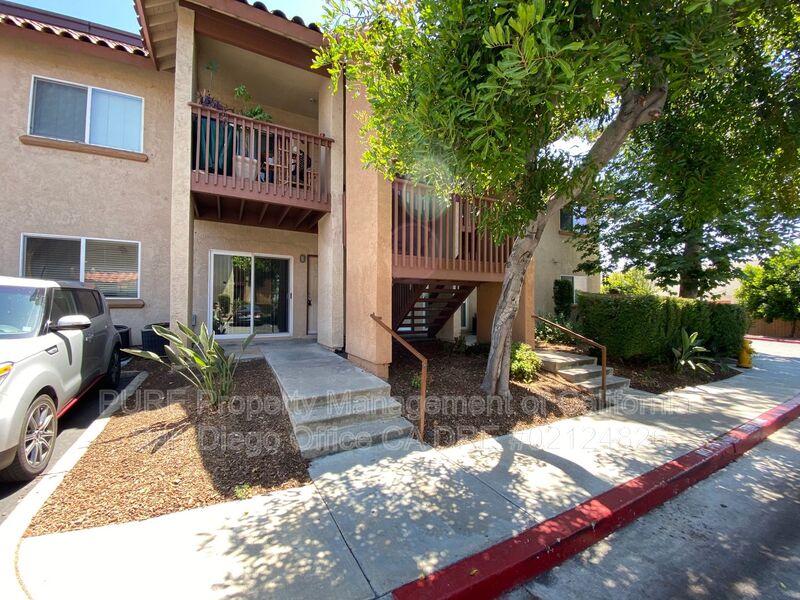 El Cajon Condo: 160 Chambers St