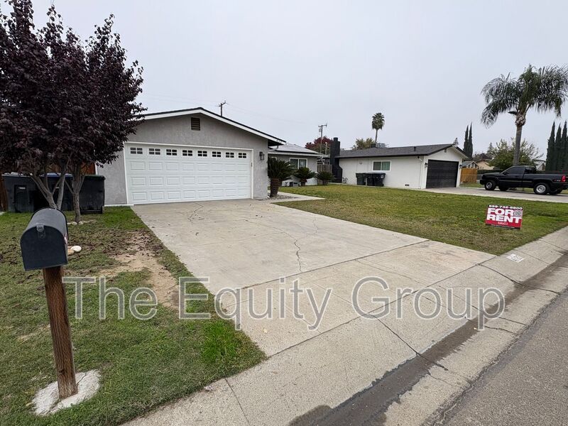 Visalia House: 4122 West Monte Vista Ave