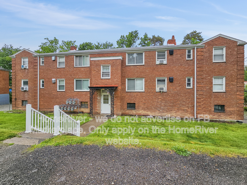 Pittsburgh House: 781 Cooke Dr