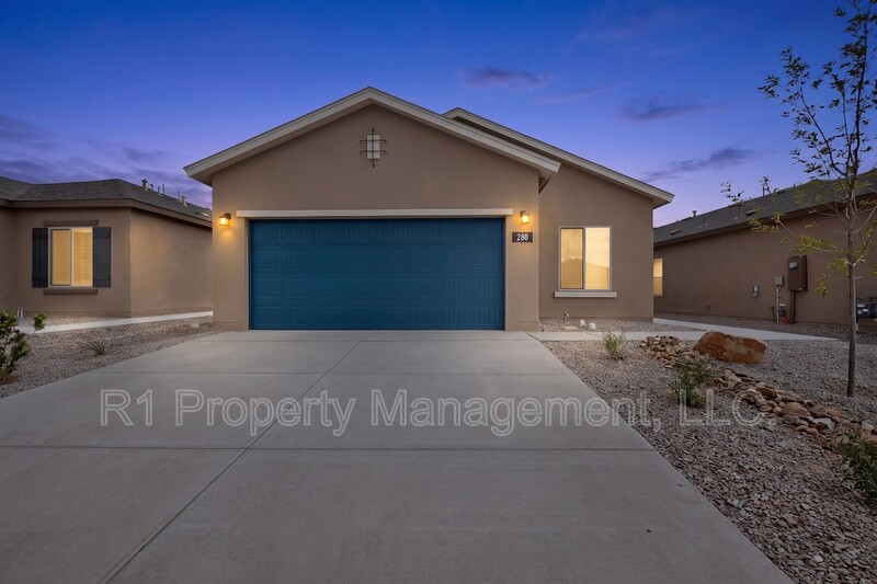 Rio Rancho House: 280 Prism Avenue Southwest
