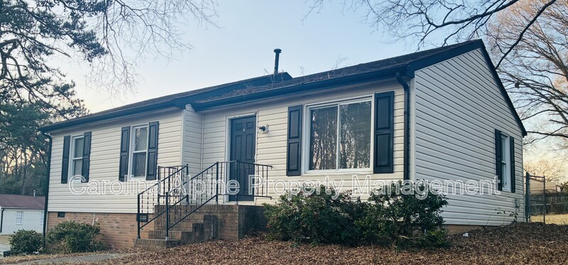 Charlotte House: 416 Stirrup Ct