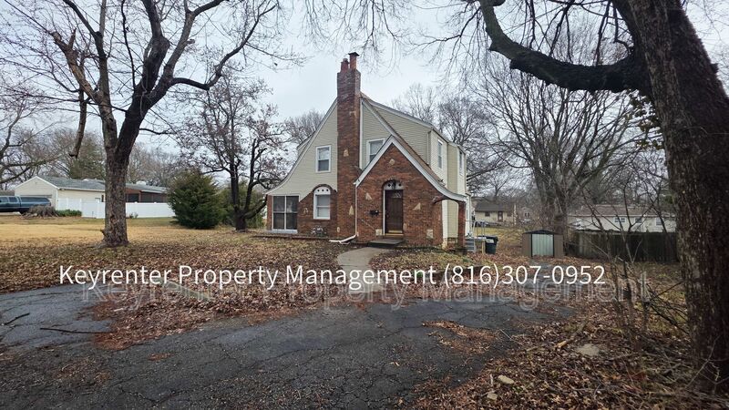 Raytown House: 5609 Harris Ave