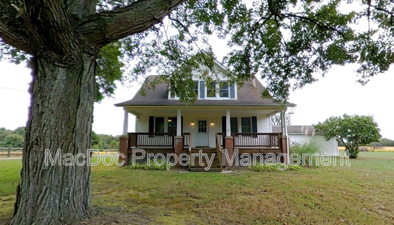 Woodford House: 15471 U.S. Route 1