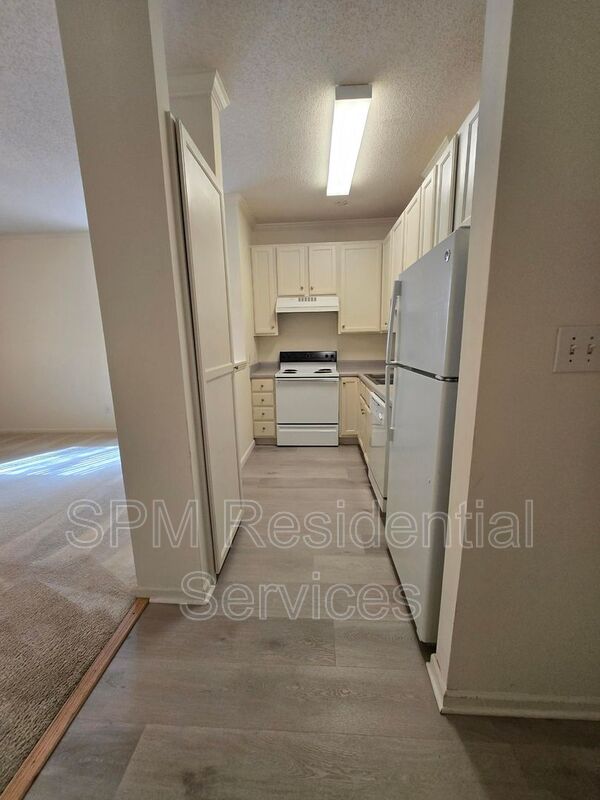 Wilmington House: 2705 Mayfair Dr