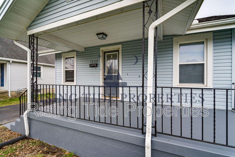 Dayton House: 1238 Colwick Dr