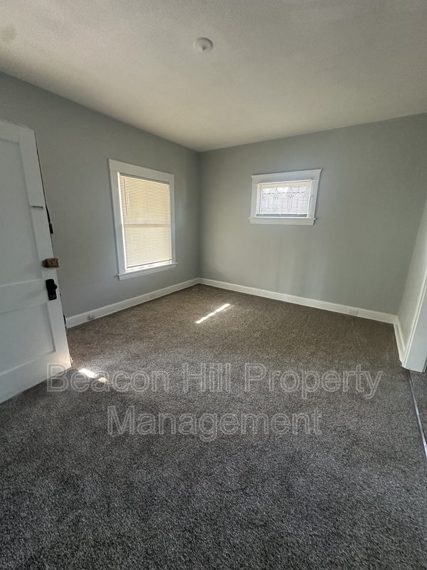Cleveland Condo: 3585 East 129th Street - Upper