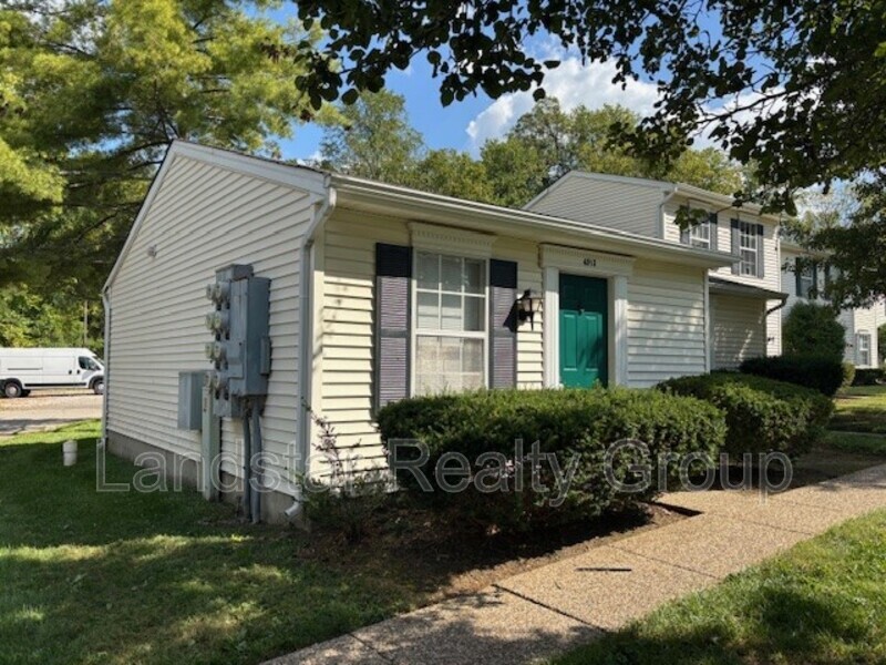 Louisville Condo: 4913 Villa Fair