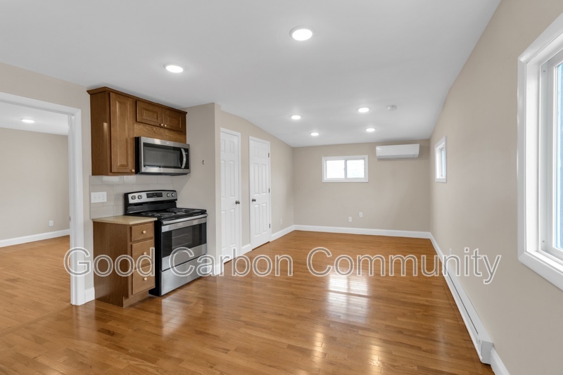 Depew Condo: 84 Crane