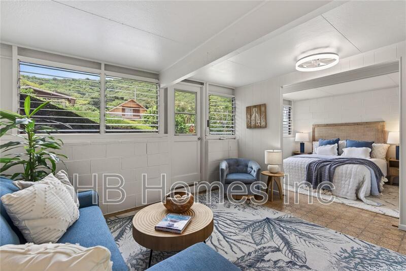 Kaneohe House: 47-190 Kamehameha Highway Unit A