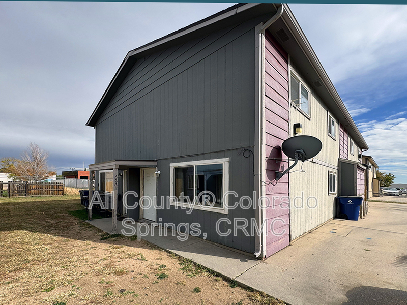 Fountain Condo: 6668 Provincial Drive