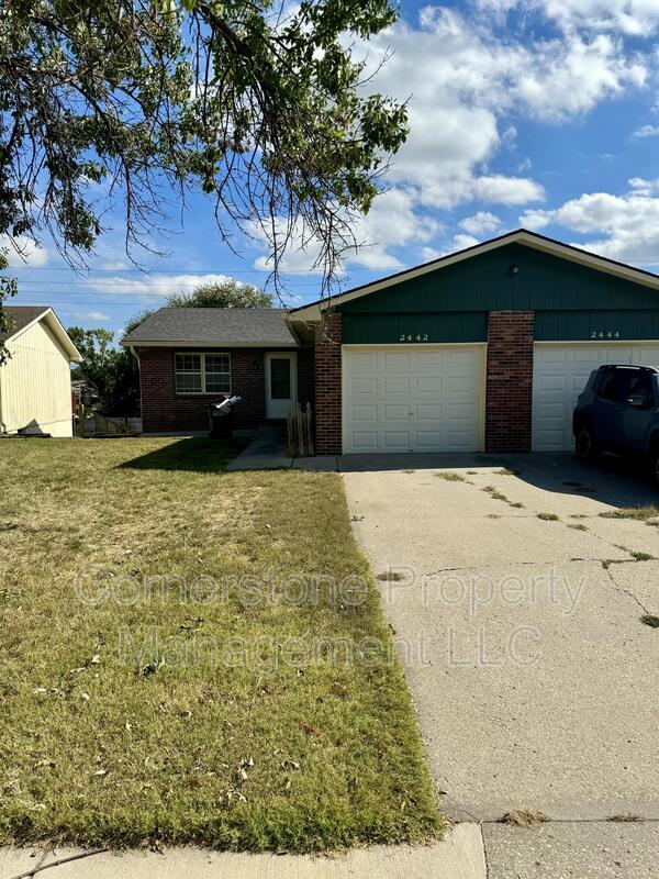 Lawrence House: 2442A Ousdahl Road