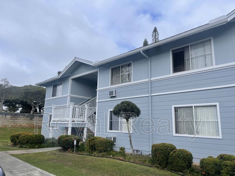 Mililani Condo: 95-1152 Makaikai St