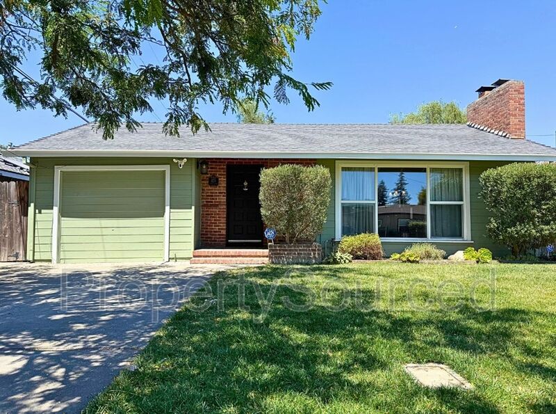 Stockton House: 1251 Middlefield Ave