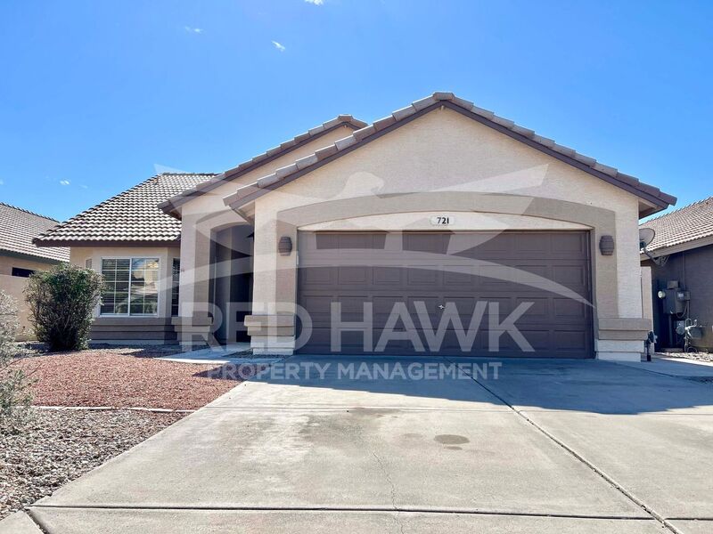 Gilbert House: 721 E Sheffield Ave