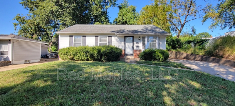 St. Louis House: 3139 Jacqueline Court