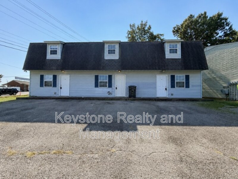 Unit 2A
Oak Grove Condo: 1375 Thompsonville Lane