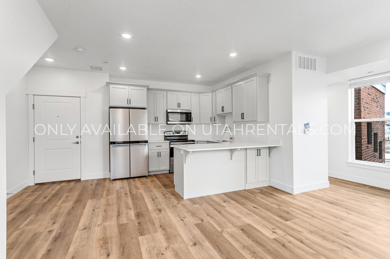 Mapleton Condo: 768 S 1600 W