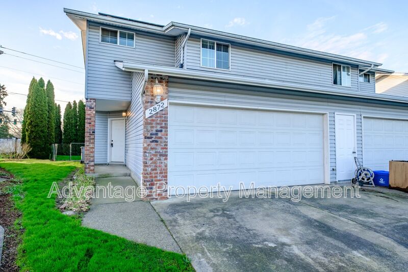 Albany House: 2872 Raleigh Ct SE