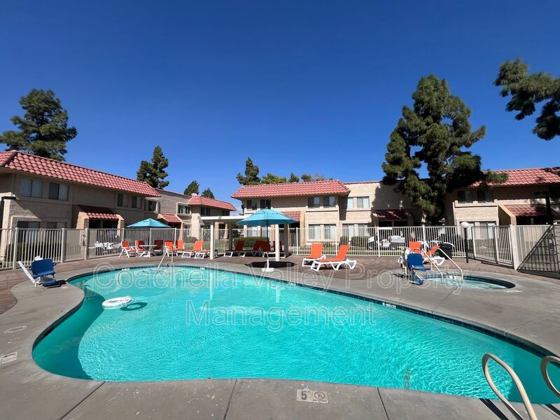 Indio House: 82567 Avenue 48