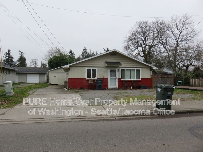 Lakewood House: 15301 Portland Avenue SW