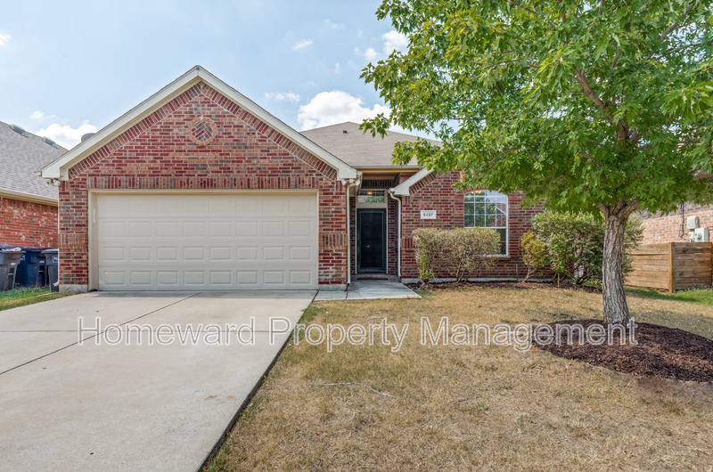 Fort Worth House: 5137 Breeze Hollow Court