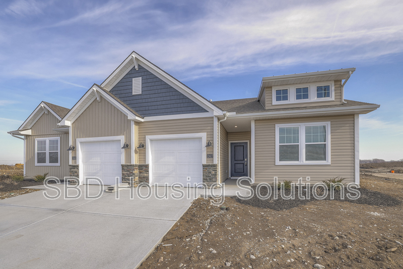 Lees Summit House: 12419 S Parkwood Ln