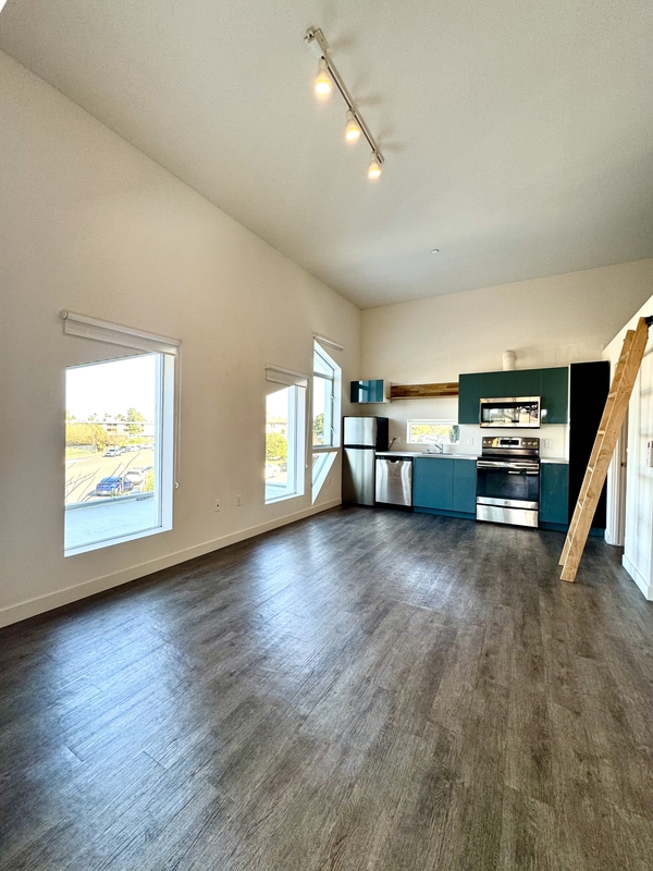 San Diego Condo: 4405 West Point Loma Boulevard