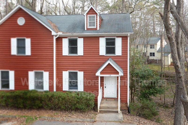 Durham Condo: 13 Tarawa Ter