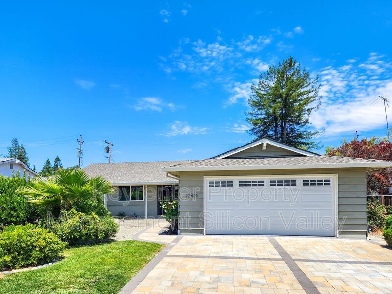 Cupertino House: 22423 Saint Andrews Avenue