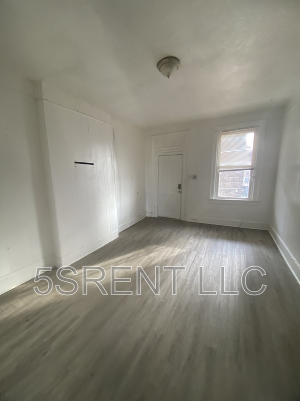 Cincinnati Condo: 1048 Marshall Ave Apt 5