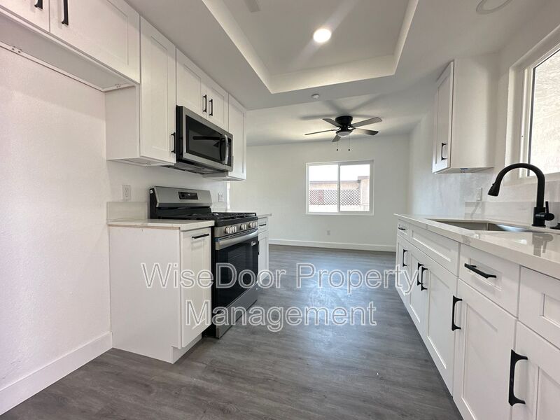 Santa Ana Condo: 810 S Flower St.
