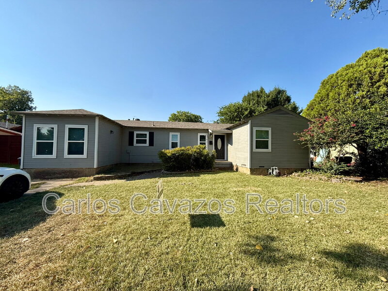 Garland House: 1617 Meadowbrook