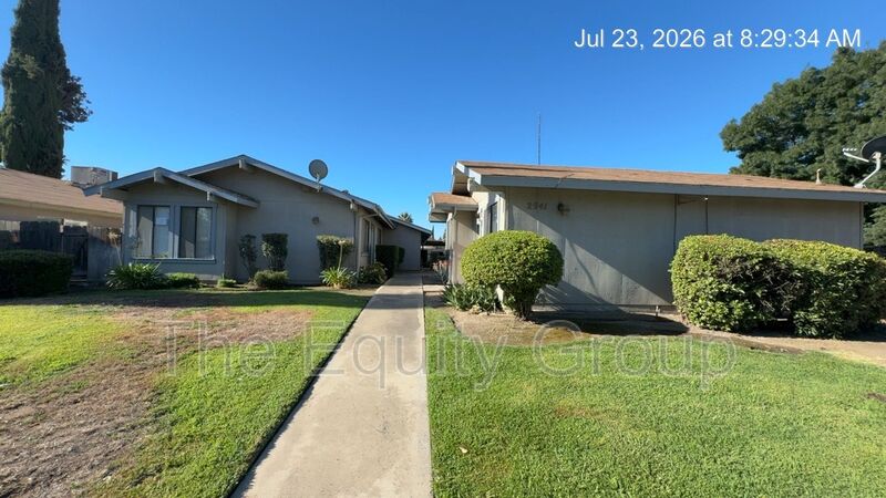 Visalia Condo: 2941 West Caldwell Avenue