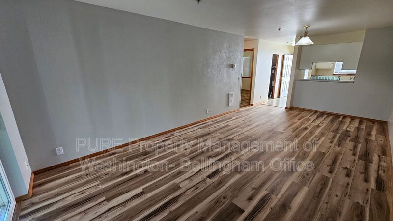 Bellingham House: 2715 W Maplewood Ave
