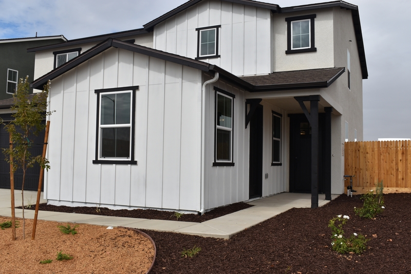 Merced House: 682 Stephanie Drive - 2