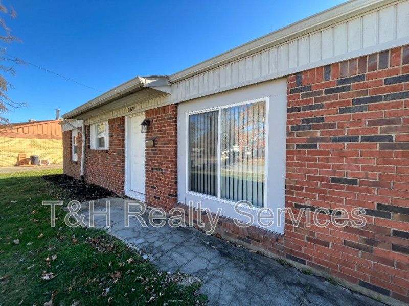 Indianapolis House: 3611 Chateau Lane