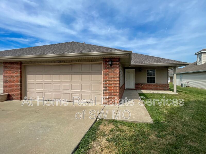 Republic Condo: 1245 N Northwood