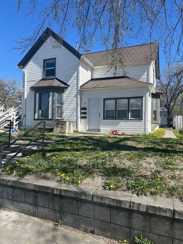 Idaho Falls House: 520 N Water