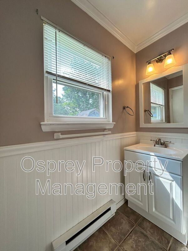 Beautiful 4 Bedroom, 2 Bath Home in Prime Location!