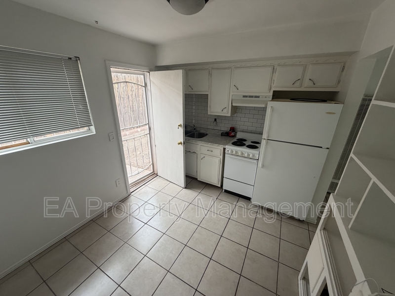 Albuquerque Condo: 10108 Comanche Rd NE