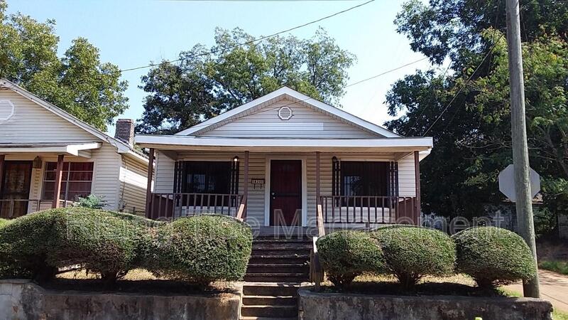 Birmingham House: 821 19th Pl SW