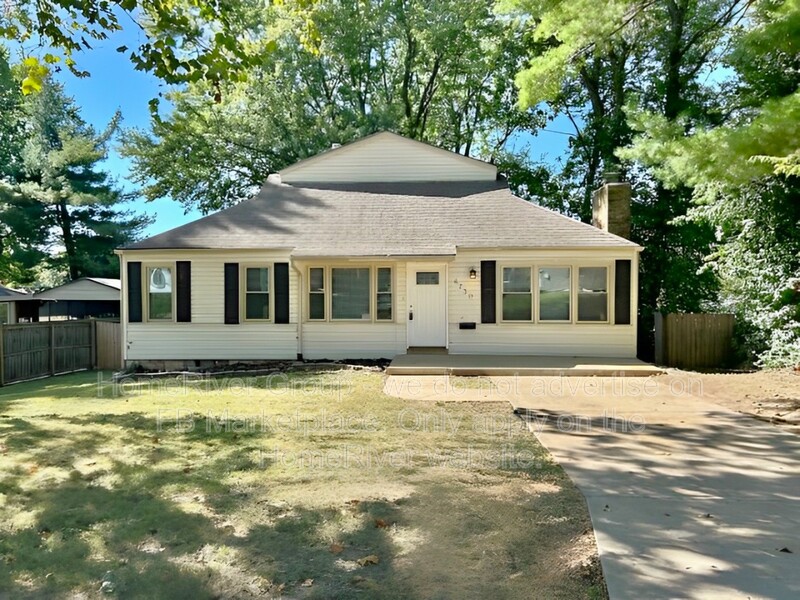 Raytown House: 6730 Sterling Ave