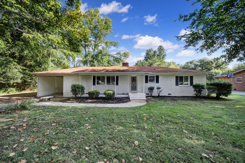 Charlotte House: 6215 Robinson Church Road