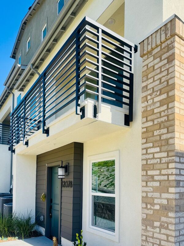 San Diego House: 12078 Aden Way